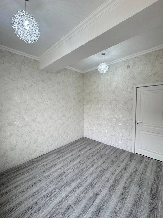 Яшнабад улица Иззат Новостройке продается квартира 2/1/8  44м2