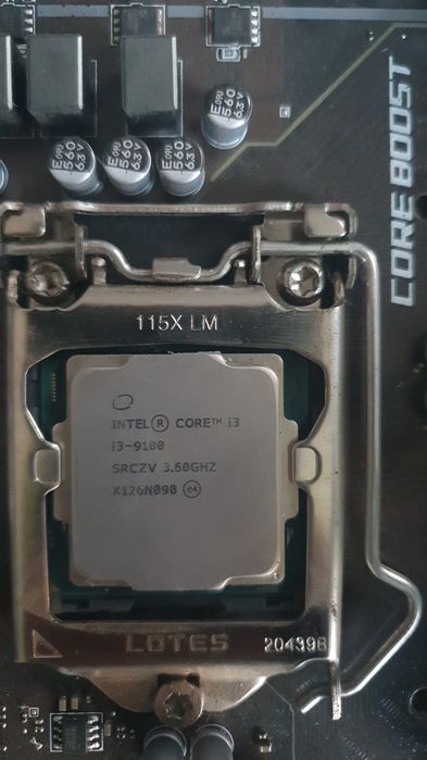 Vând componente de calculator