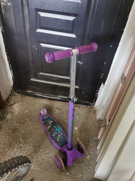 Продам самокат детский