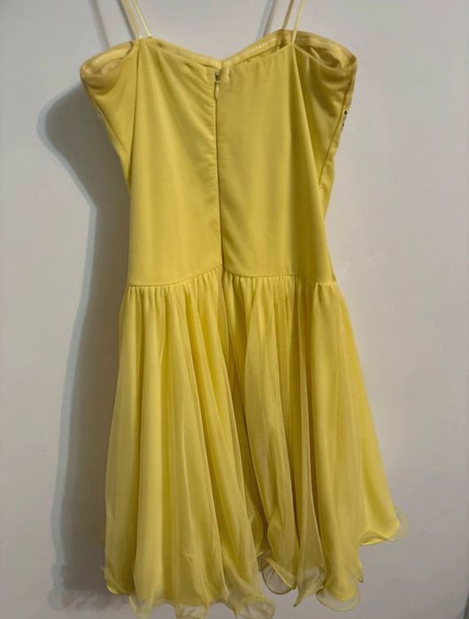 Rochie galbena de evenimente cu pietricele