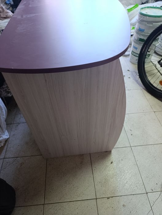 Продавам Бюро 25€
