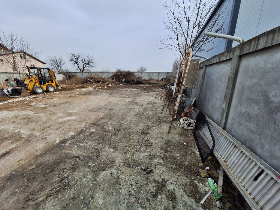Teren Industrial/Comercial 1100mp, Deschidere 33ml la DN1A – Crevedia (Platformă betonată, Utilități)