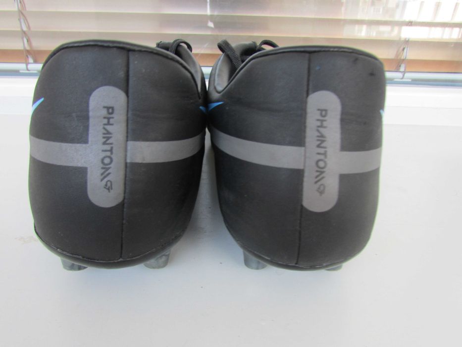 Футболни обувки Nike Phantom GT2 Academy