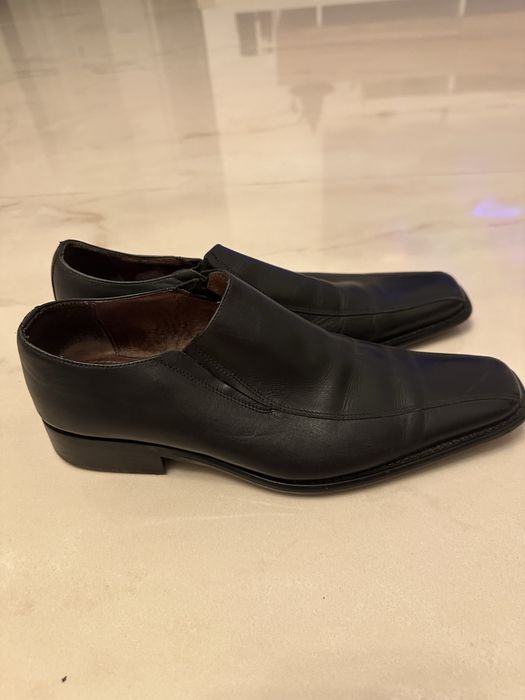 Vând Pantofi din piele Denis, marimea 41
