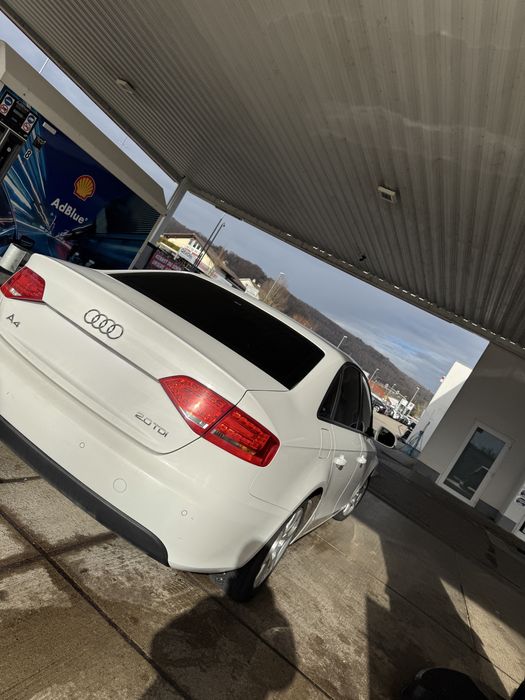 AUDI A4 2010 — imagine 2