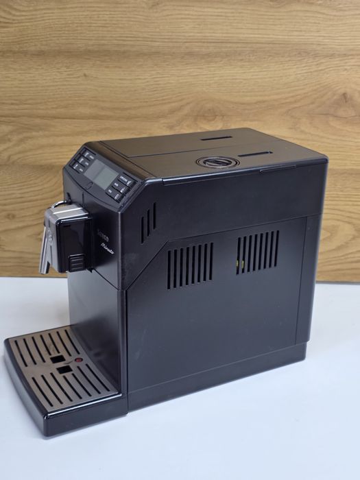 Aparat cafea expresor espressor philips saeco minuto HD8762 cu boabe