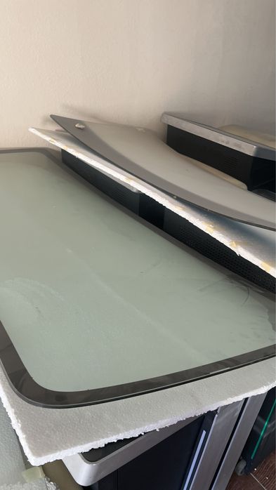 Лобовое  стекло разные