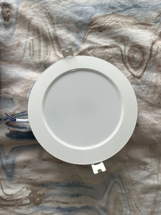 Продам светильники