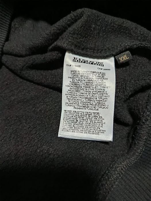 Napapijri два броя мъжки суитшърт размер XXL.