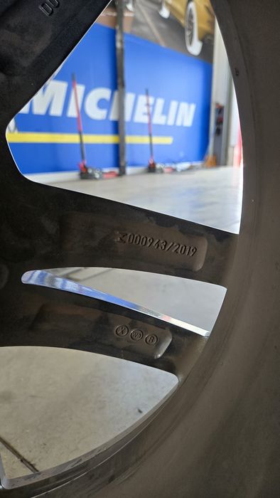 BMW X5 X6 оригинал !!!  джанти с гуми нти  295/35 21 На 315/35 21