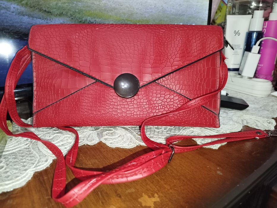 Сумка кошелек в красном цвете