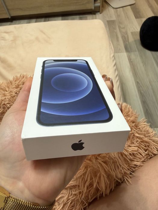 Телефон  Iphone 12 mini