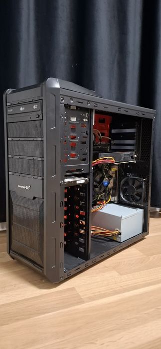 Calculator pc i5 2400/ 8gb ram/ rx560