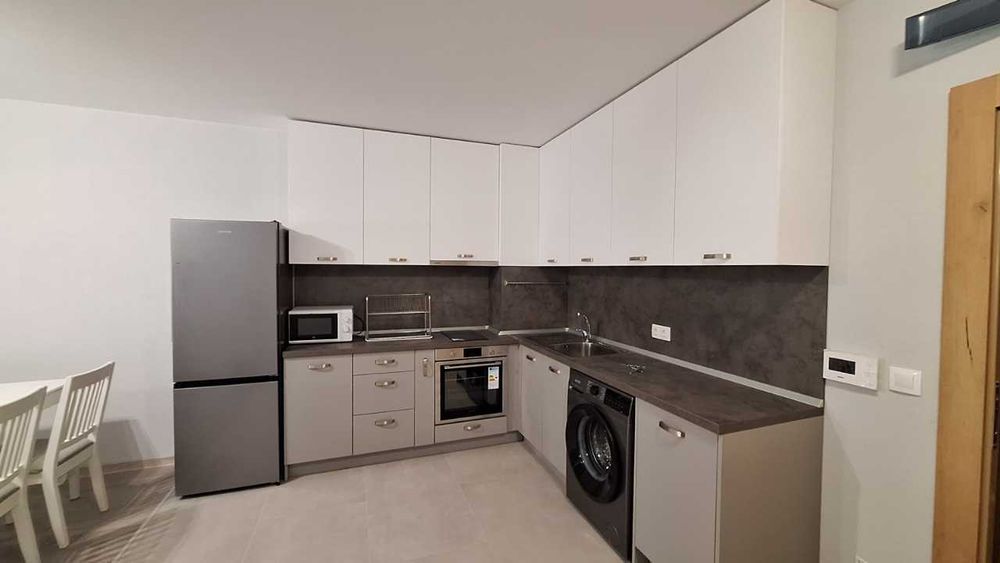 Дава се под наем Двустаен апартамент в София, Студентски град - 76 кв.м за 698.19 € - Снимка #2