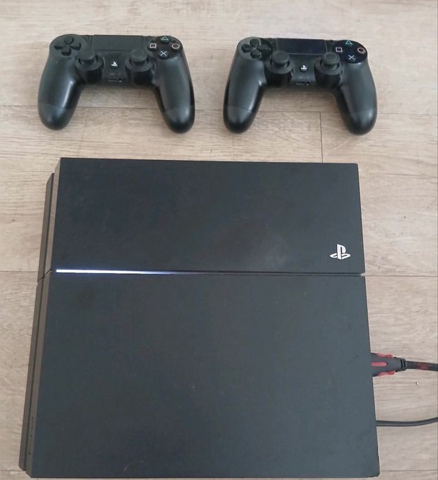 PlayStation 4 / Ps4