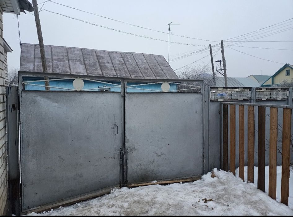 Железные ворота с калиткой