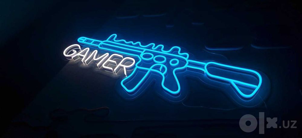 O’yin klubi uchun neon xizmatlari.