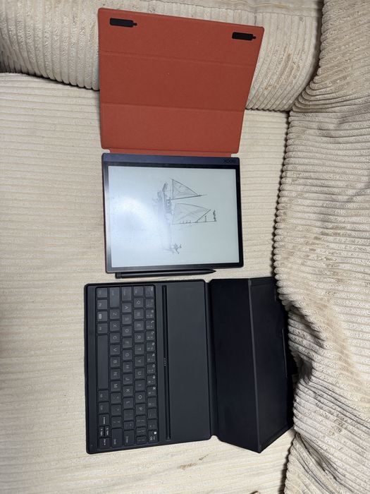 boox tab ultra - cu husa si cu tastatura separat