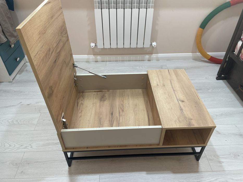 Продается журнальный столик