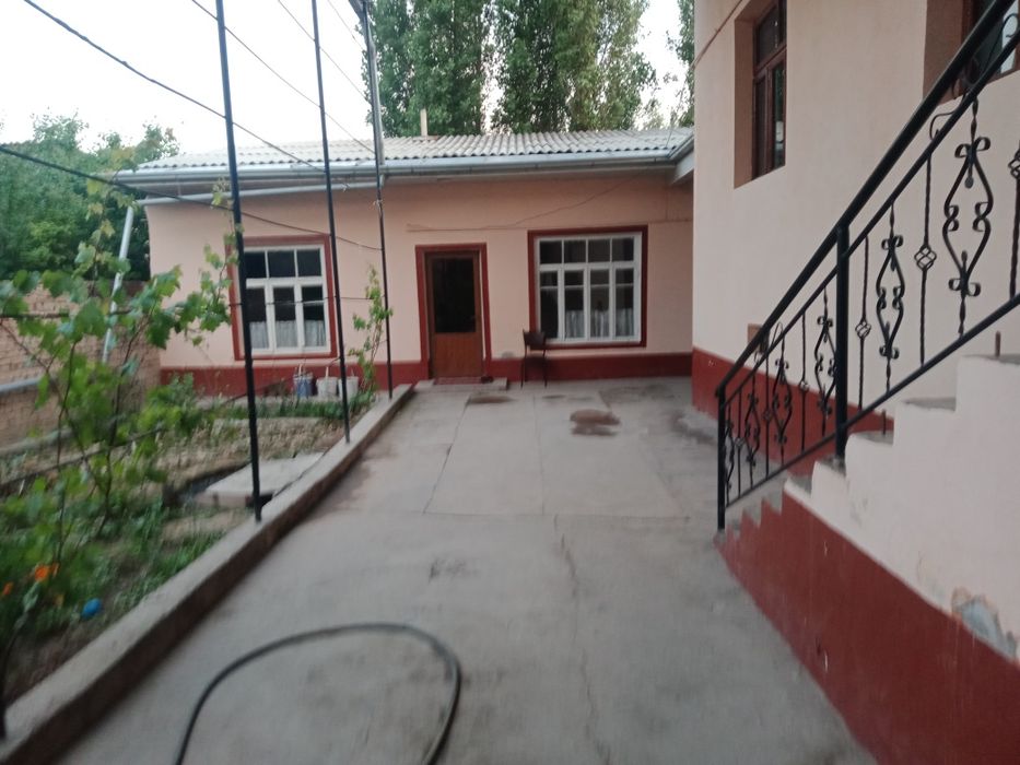 Продам свой дом 4 сот, 10 комн