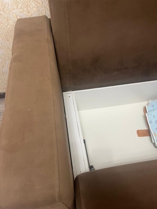 Продам диван в хорошем состоянии