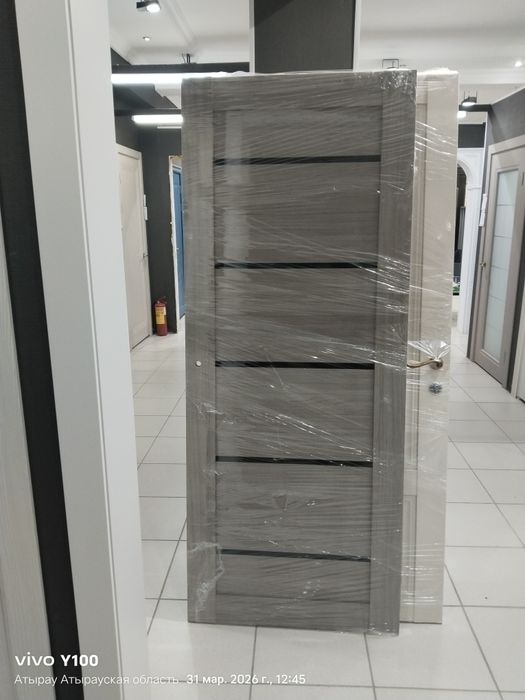 Продажа дверей бу с витрины