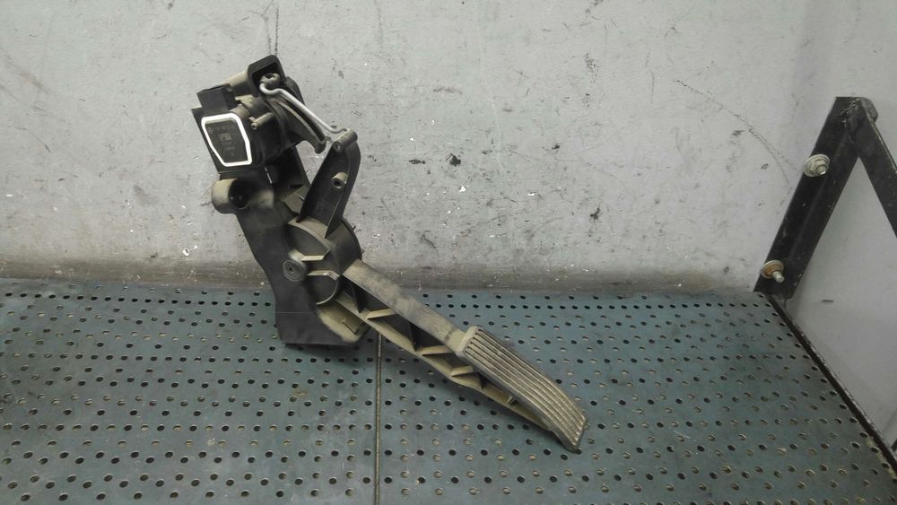 Pedala acceleratie 2.0 cdi mercedes a class w169 a1693000304