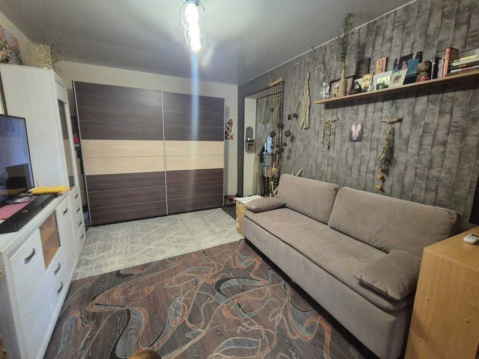 Продается 2к квартира в кирпичном доме, район ДКМ
