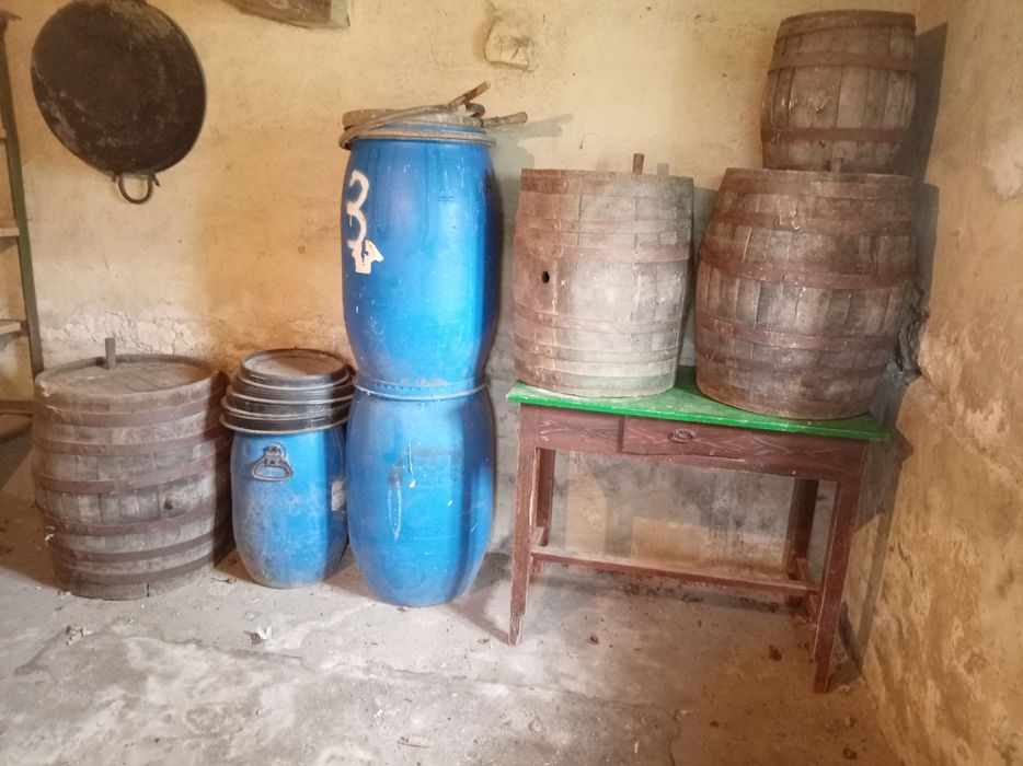 Дървени бъчви и кадуси