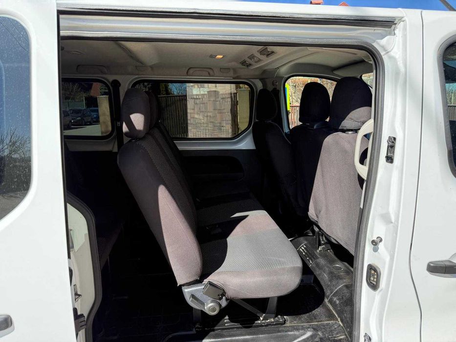 Renault Trafic 8+1 proprietar de noua