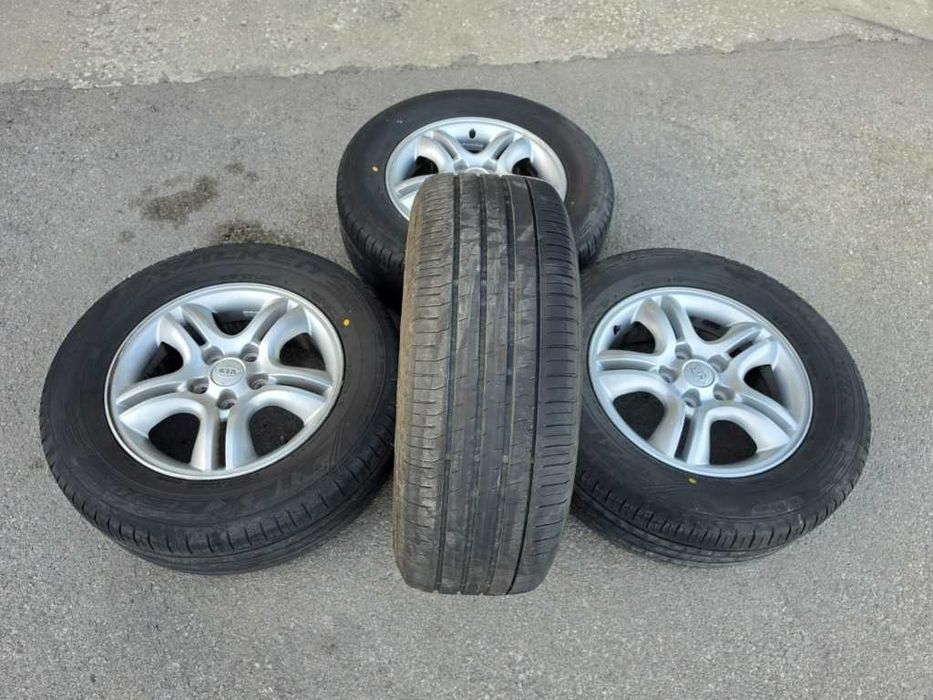 4 бр. Летни гуми 235/60 R16 с алуминиеви джанти 5x114.3 Kia Toyota Hyundai Honda