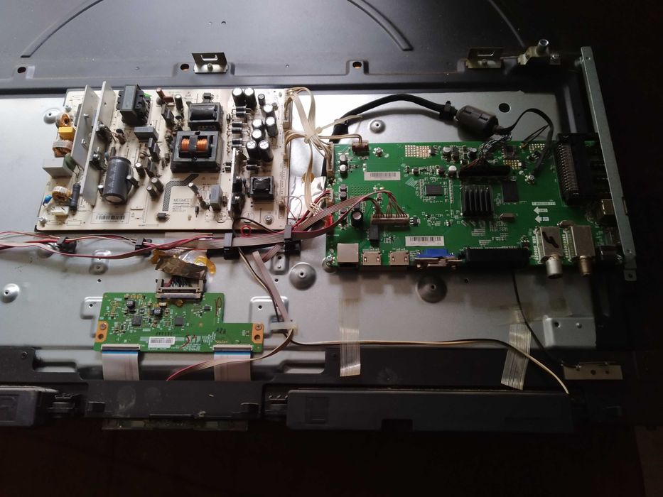 SHARP LC-49 SFE 7452E на части