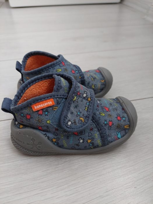 Papuci Biomecanics de interior 22