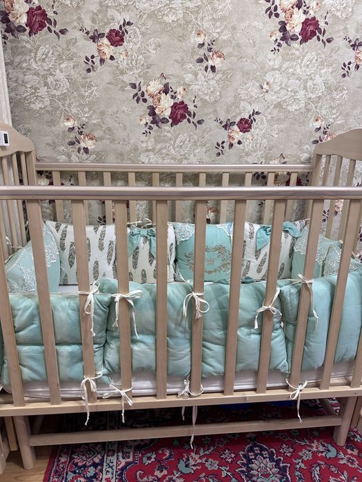 Детская кроватка