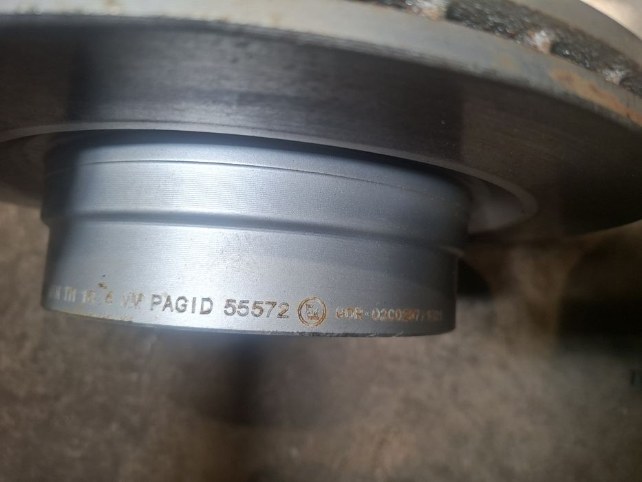 Set discuri frana fata cu plăcuțe BMW F30 F31 Allied Nippon 300 / 20  in stare foarte buna