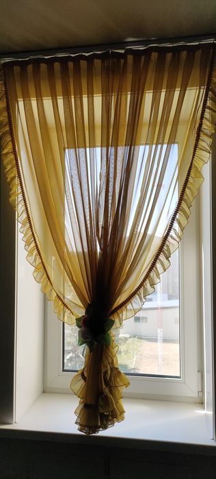 Тюль на кухню цвет горчица