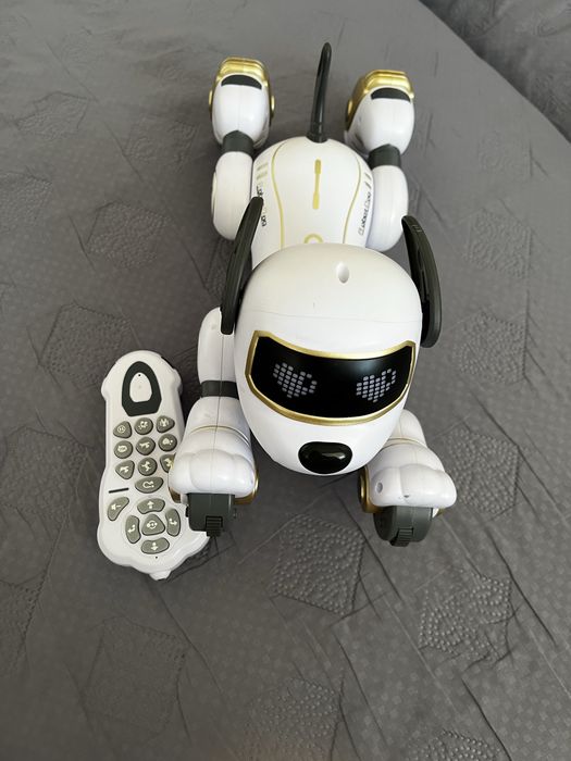 Продам собачку робота