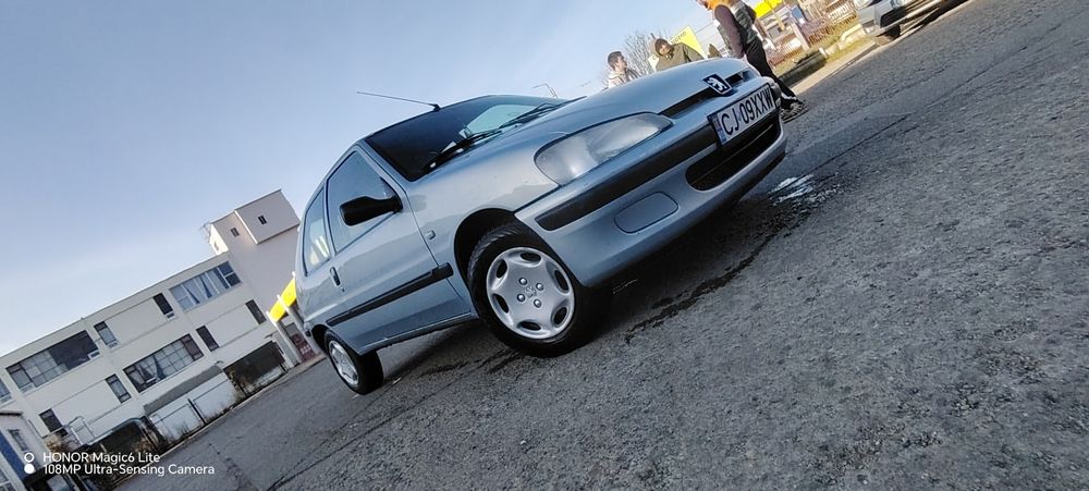 Vând Peugeot 1.1 benzina consum foarte mic excelent pentru naveta ieft