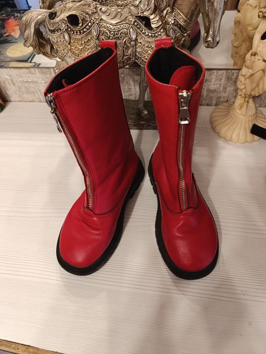Продам сапожки для девочки