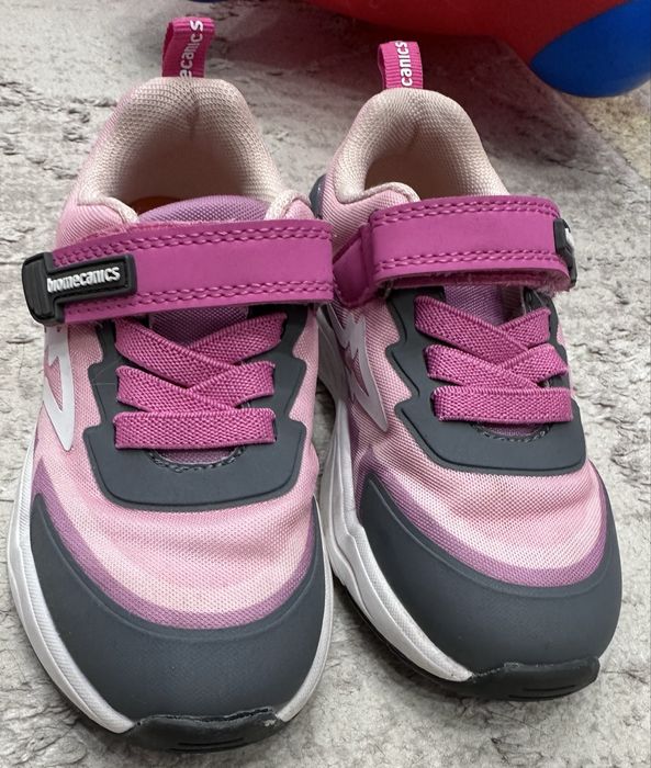 Кроссовки Biomecanics