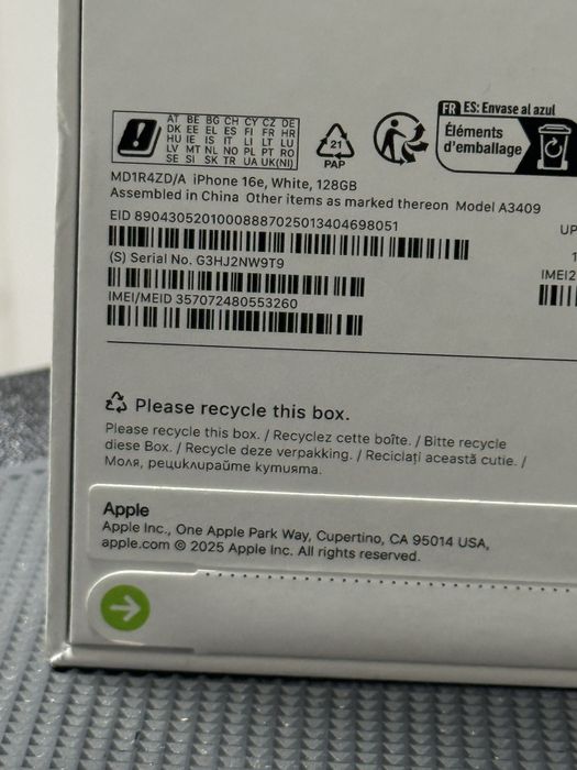 Apple iPhone 16e,Black/White,128GB *ЧистоНов**3г Гаранция*