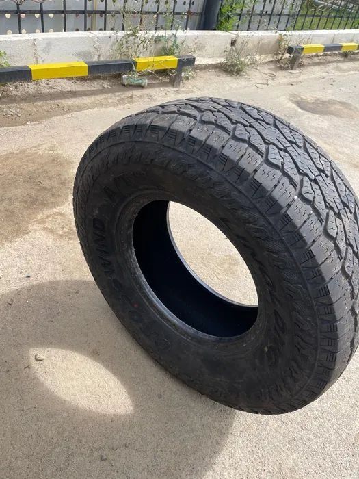 Продам резину на внедорожник