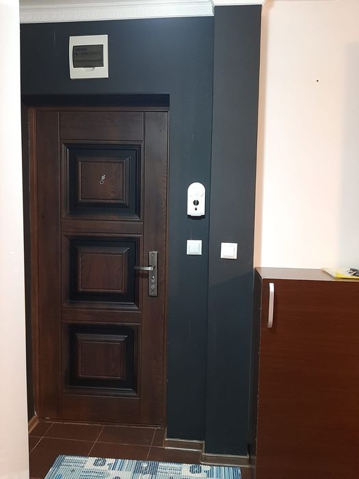 Închiriez apartament