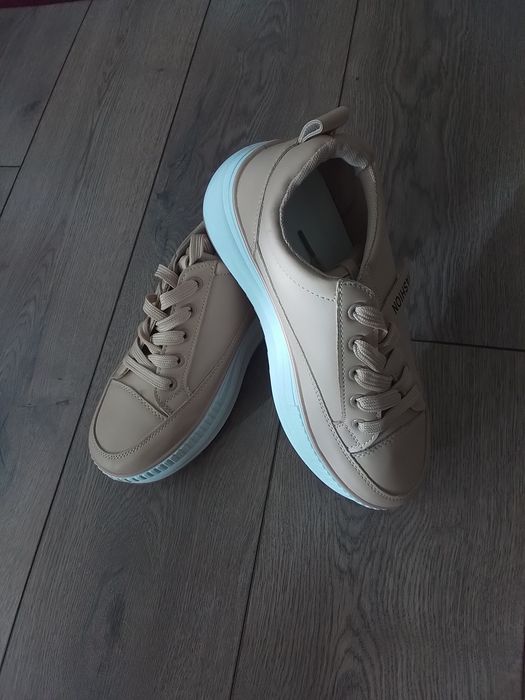 Кросовка женская 40 размер