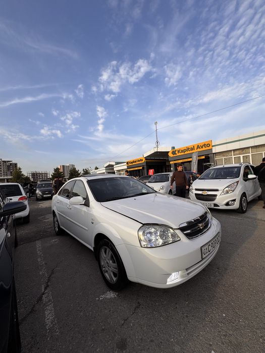 Lasetti 2013-yil Avtomat Metan