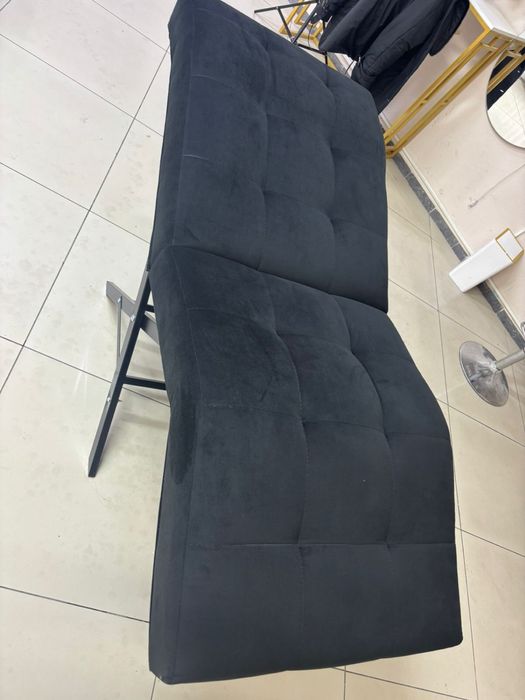 Абсолютно новая, использовалась всего 2 недели.