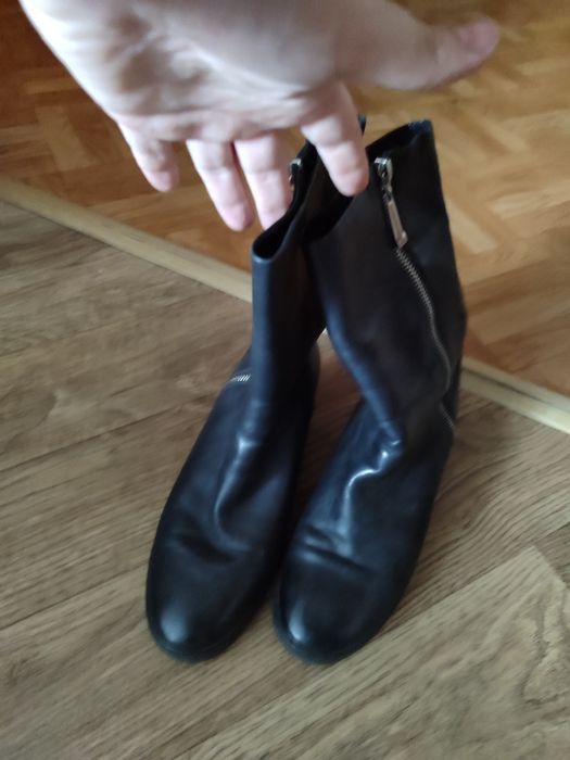 Продам сапожки и новые туфли