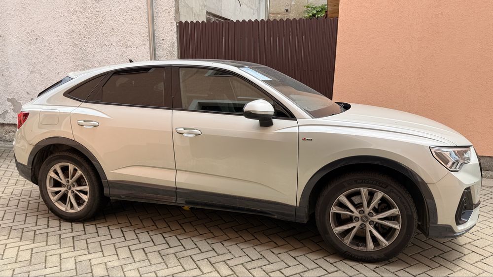 AUDI Q3 Sportback