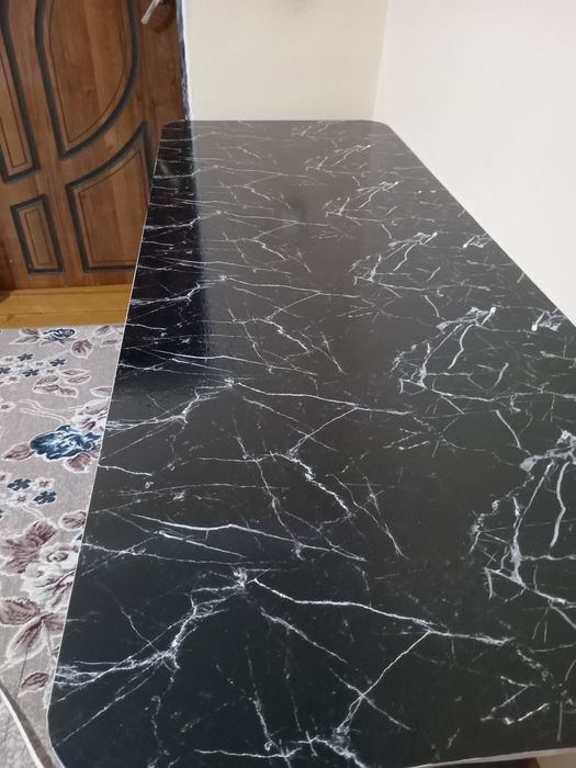 Стол сатылады жаксы жагдайы келисемиз