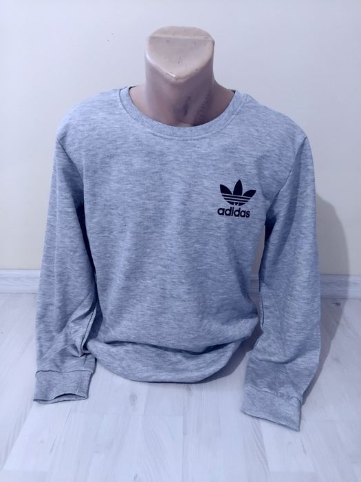 Trening Adidas de primăvară /vara din 3 piese pentru bărbați.